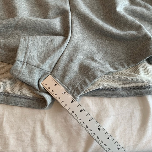 Women’s Nike Sportswear Essential Fleece Standard Fit High Rise Gray Shorts 3X - Picture 11 of 13